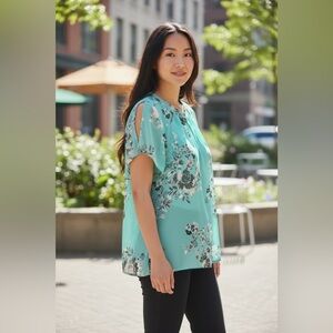 torrid Turquoise Floral Split-Sleeve Blouse